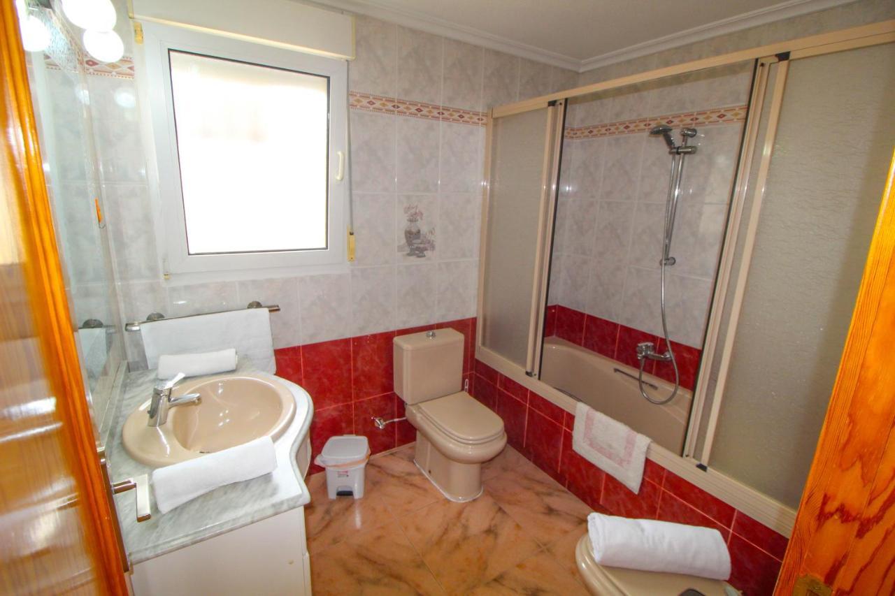Great Villa, Sea Views, 20 Secs Walk To The Beach, Bbq, 9 People, 5 Mins Car From Alicante City Center, Sailing Club 3 Mins Walk Екстериор снимка