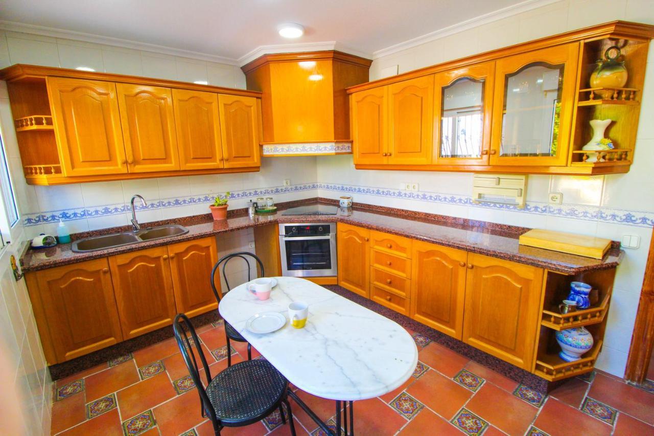 Great Villa, Sea Views, 20 Secs Walk To The Beach, Bbq, 9 People, 5 Mins Car From Alicante City Center, Sailing Club 3 Mins Walk Екстериор снимка