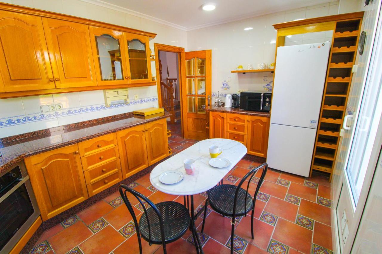 Great Villa, Sea Views, 20 Secs Walk To The Beach, Bbq, 9 People, 5 Mins Car From Alicante City Center, Sailing Club 3 Mins Walk Екстериор снимка